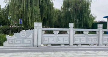 白银 芝麻灰桥栏杆、河道栏杆安装效果