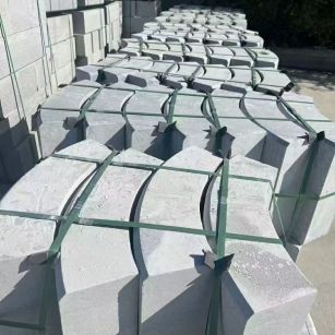 白银 芝麻灰弧形路沿石