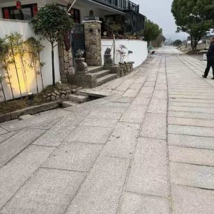 白银仿古石铺装效果