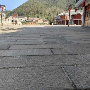 白银仿古石铺装效果
