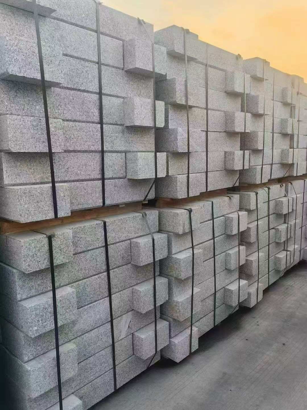 白银 芝麻白路沿石