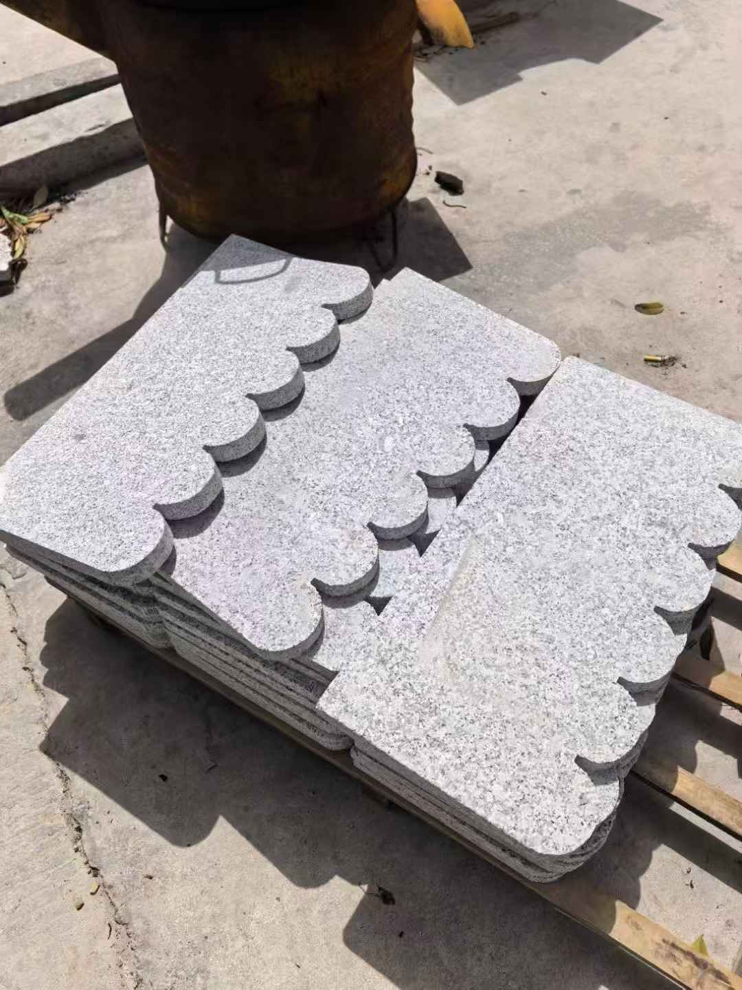 白银 花边石