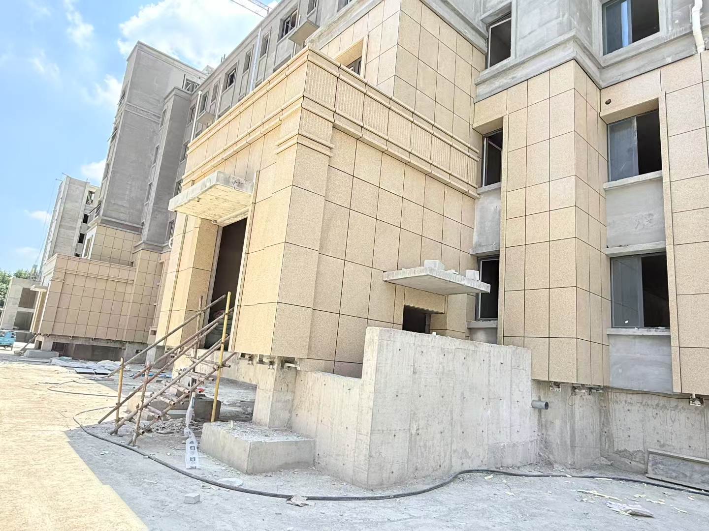 白银 黄金麻干挂，工地实拍