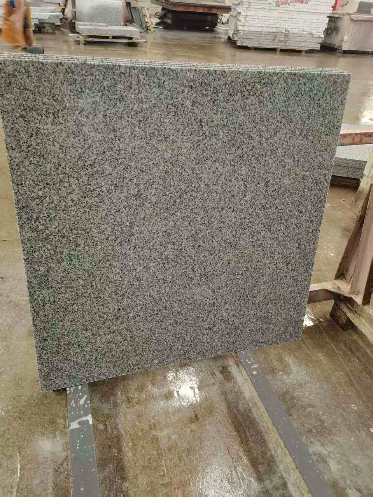 白银 芝麻白光面900*900，高地铁标准