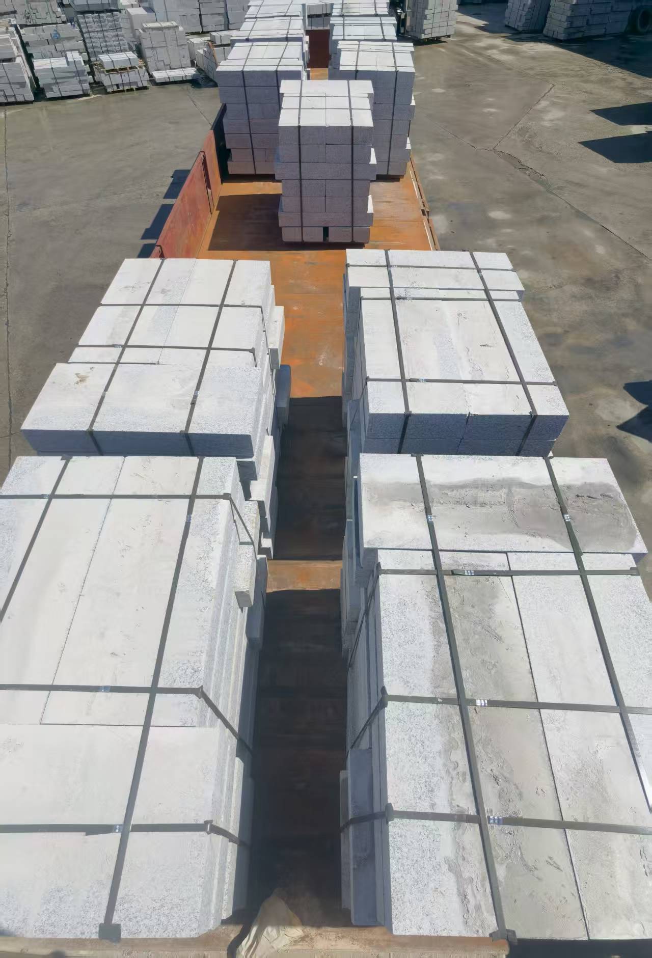 白银 路沿石装车出货