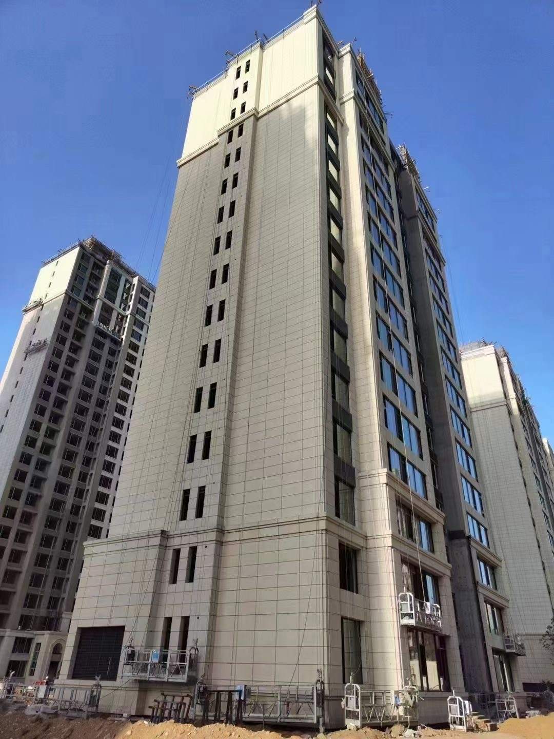白银黄金麻高端小区，外墙干挂