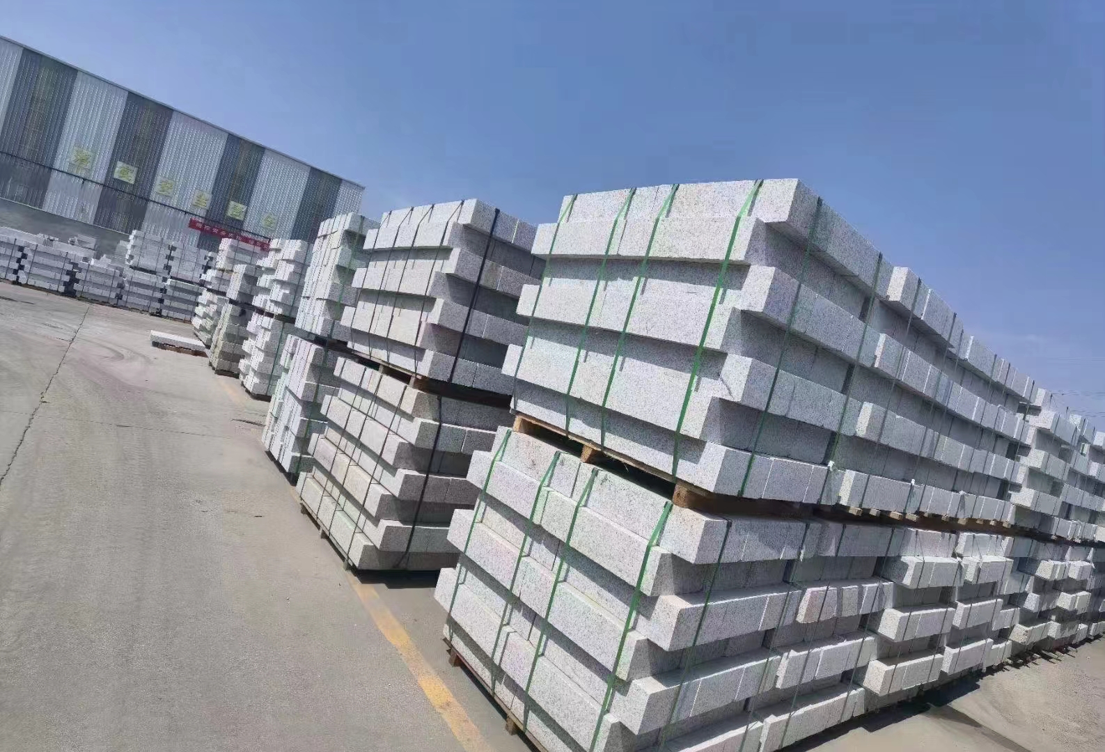 白银芝麻白路沿石如何进行正确铺设